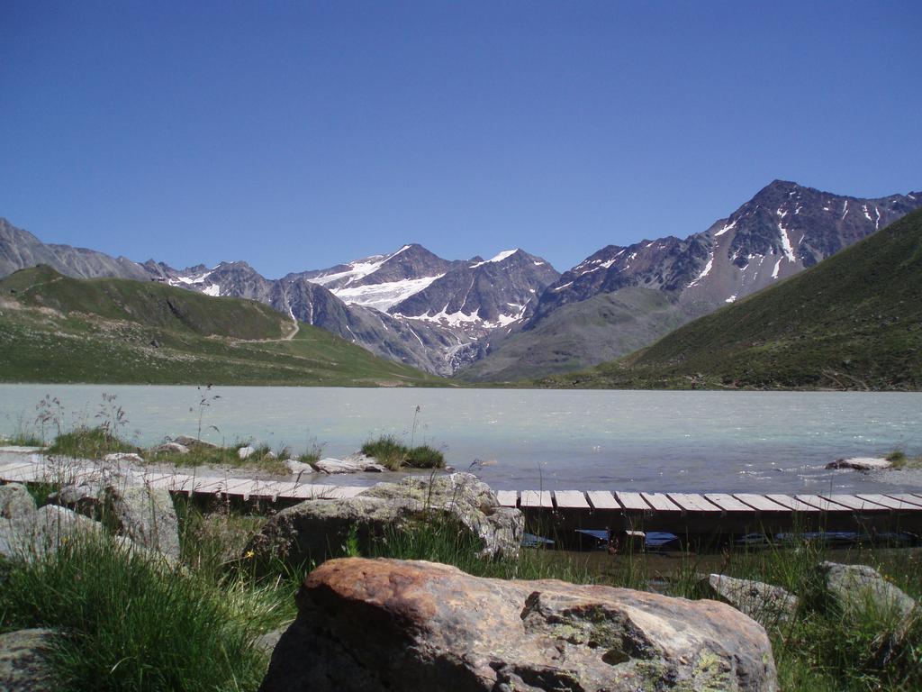 Wellnesshuettendorf Wiese Sankt Leonhard im Pitztal Ngoại thất bức ảnh