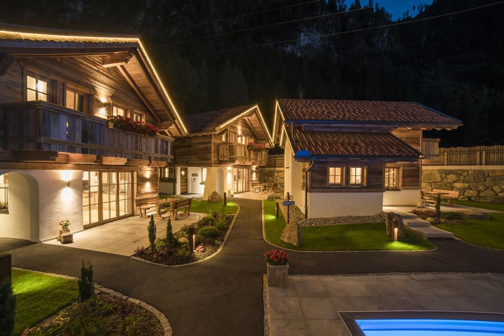 Wellnesshuettendorf Wiese Sankt Leonhard im Pitztal Ngoại thất bức ảnh
