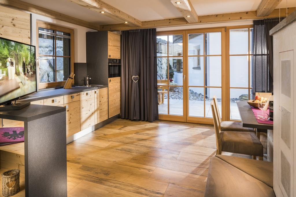 Wellnesshuettendorf Wiese Sankt Leonhard im Pitztal Ngoại thất bức ảnh